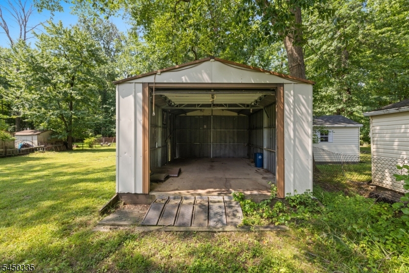 618 Wood Ave