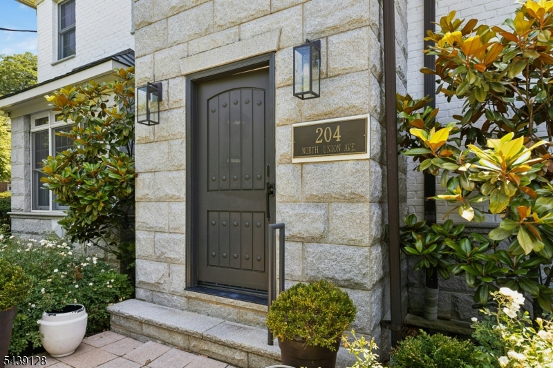 204 N Union Ave
