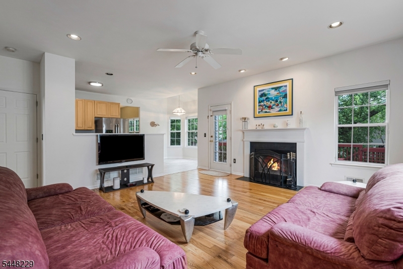 19 Heinrick Way