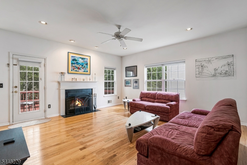 19 Heinrick Way