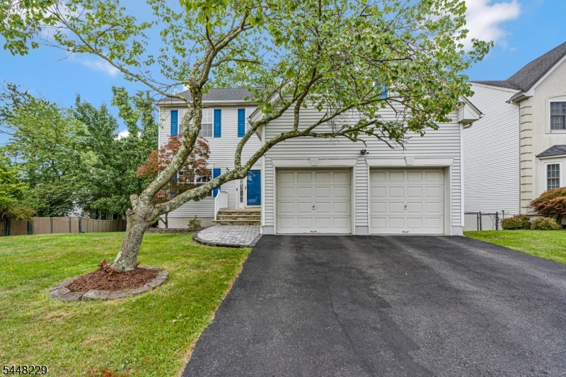 19 Heinrick Way