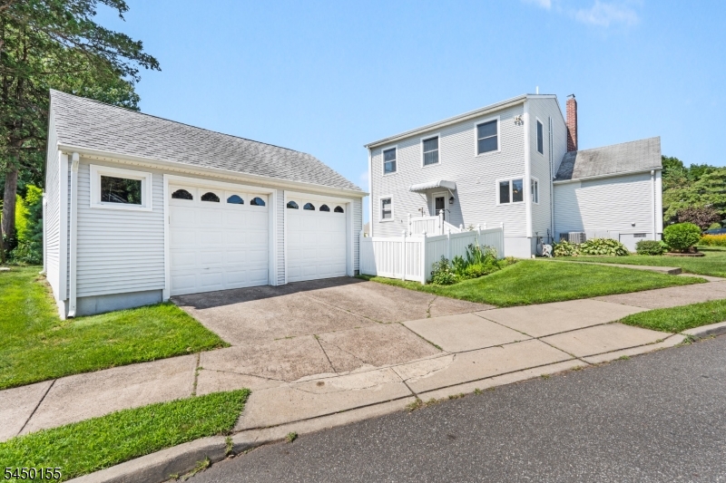 4 Fitzgerald Ave
