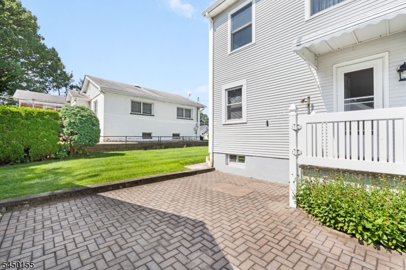 4 Fitzgerald Ave