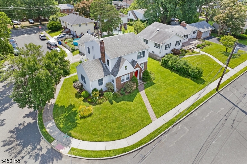 4 Fitzgerald Ave