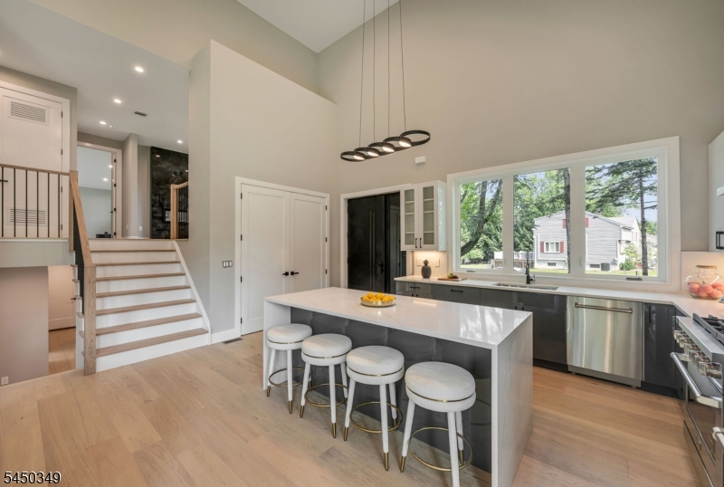 62 Asmus Rd