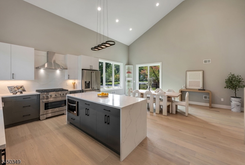 62 Asmus Rd