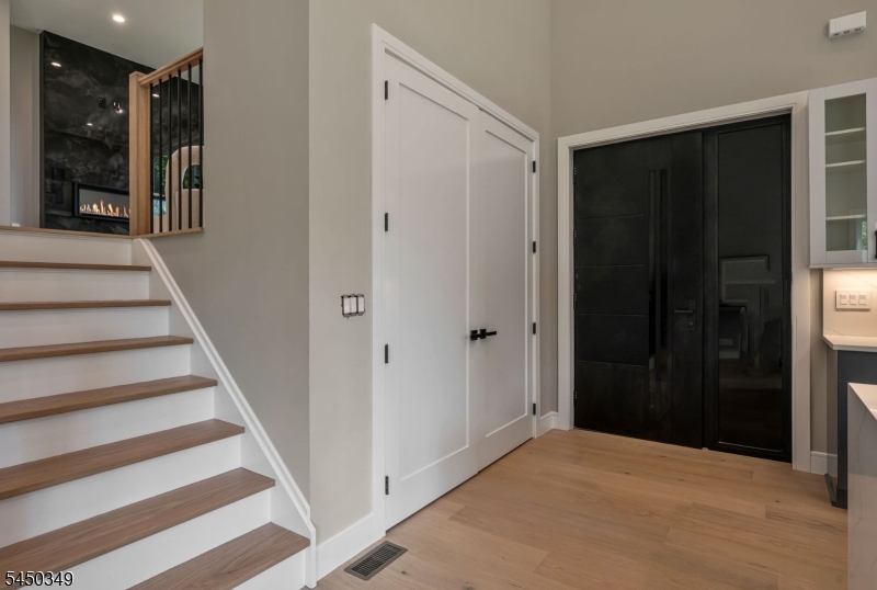 62 Asmus Rd