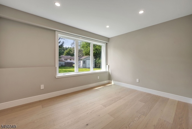 62 Asmus Rd