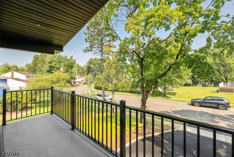 62 Asmus Rd
