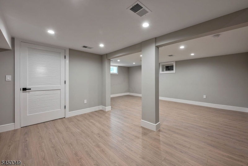 62 Asmus Rd