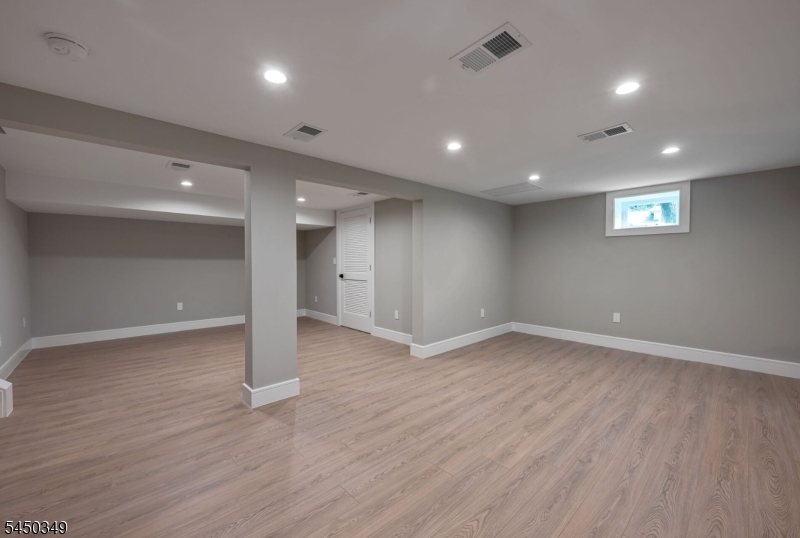 62 Asmus Rd