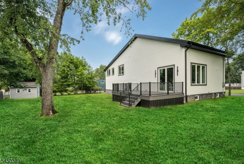 62 Asmus Rd