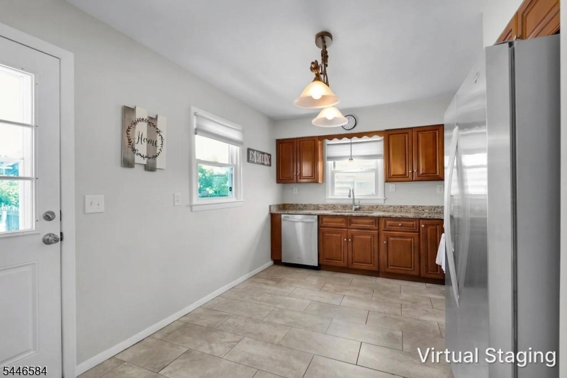 44 Lorrie Ln