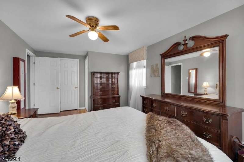 44 Lorrie Ln