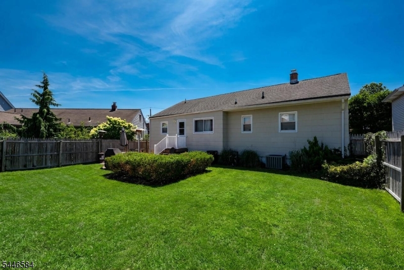 44 Lorrie Ln