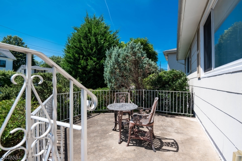 44 Lorrie Ln