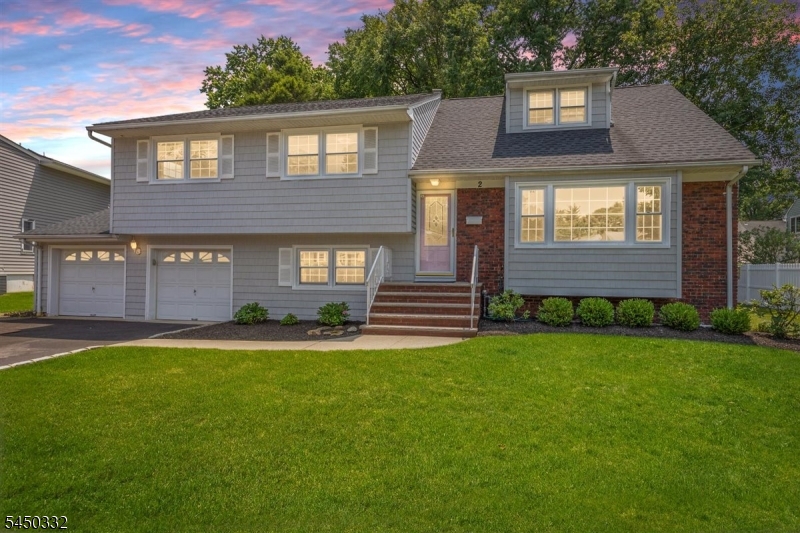 2 Poplar Way