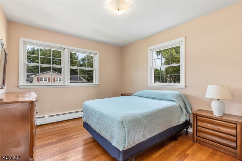 2 Poplar Way