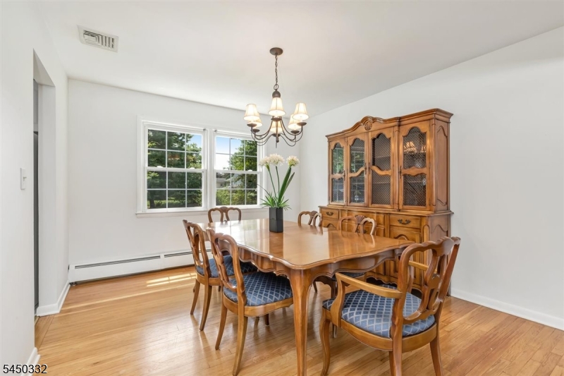 2 Poplar Way