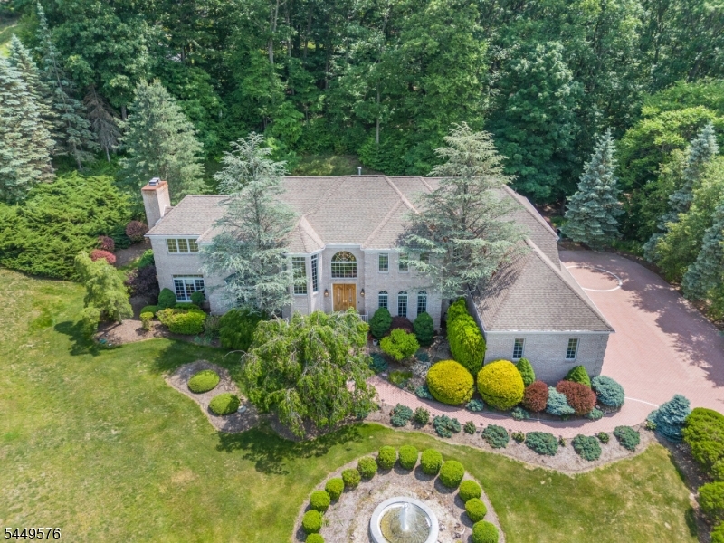 5 Raine Tree Ct