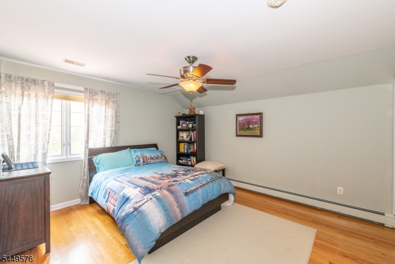 5 Raine Tree Ct