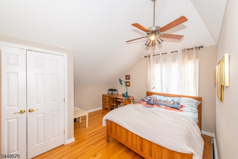5 Raine Tree Ct