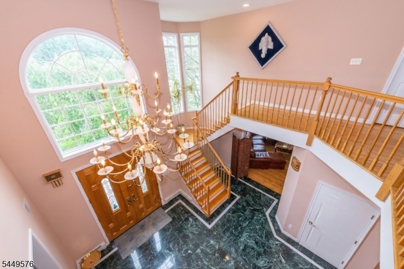 5 Raine Tree Ct