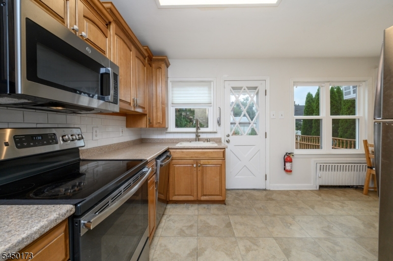 1206 Gruber Ave