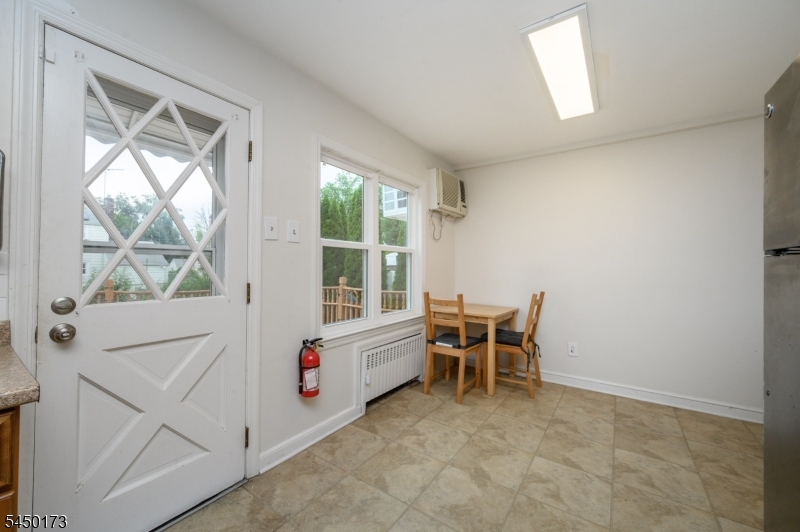 1206 Gruber Ave