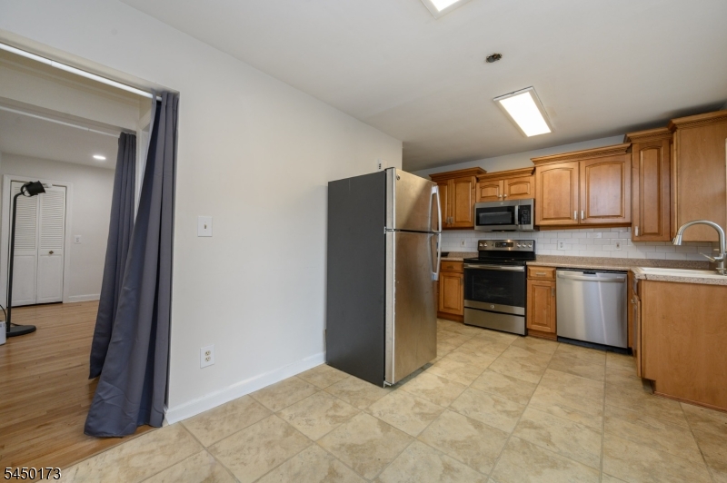 1206 Gruber Ave