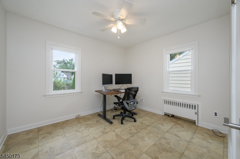 1206 Gruber Ave