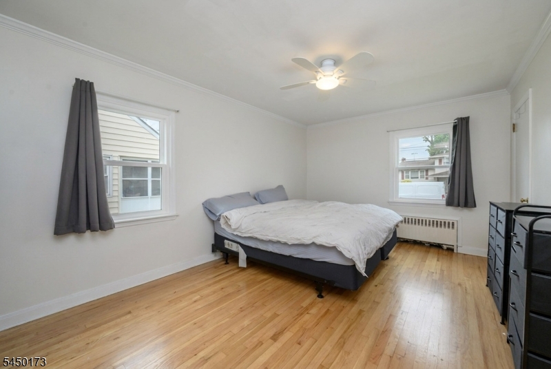 1206 Gruber Ave