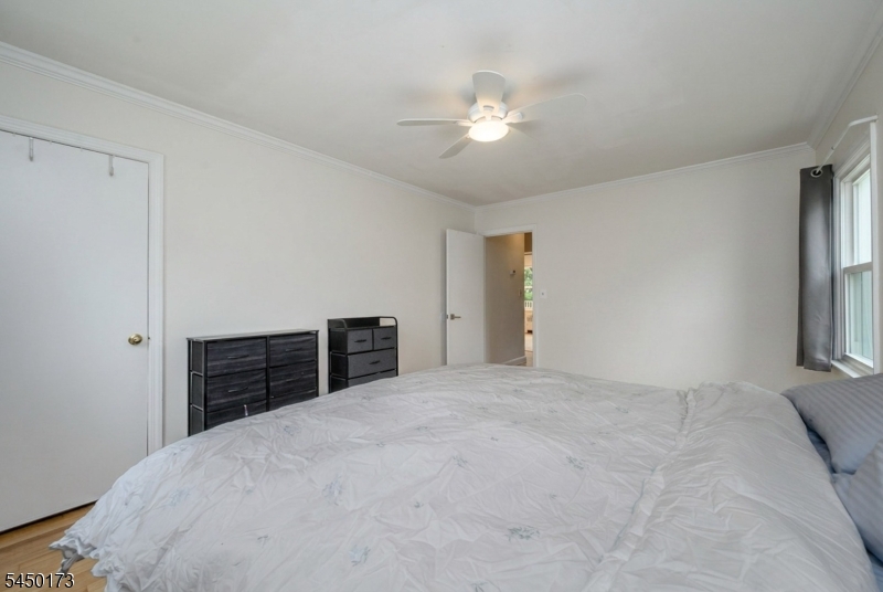 1206 Gruber Ave
