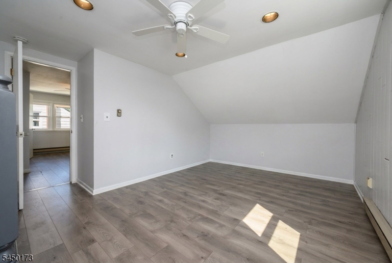 1206 Gruber Ave
