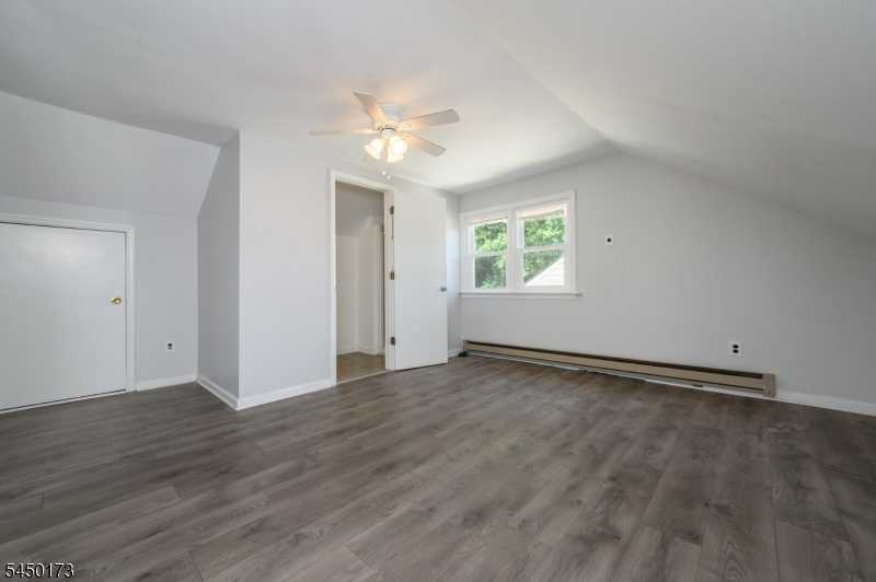1206 Gruber Ave