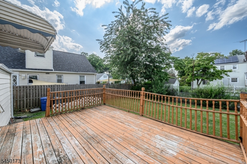 1206 Gruber Ave