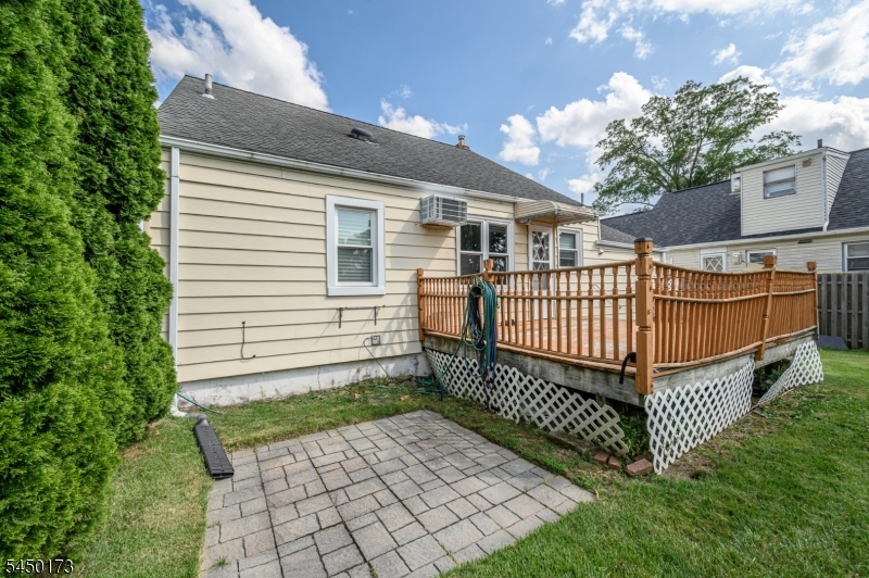 1206 Gruber Ave