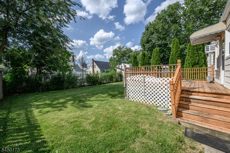 1206 Gruber Ave