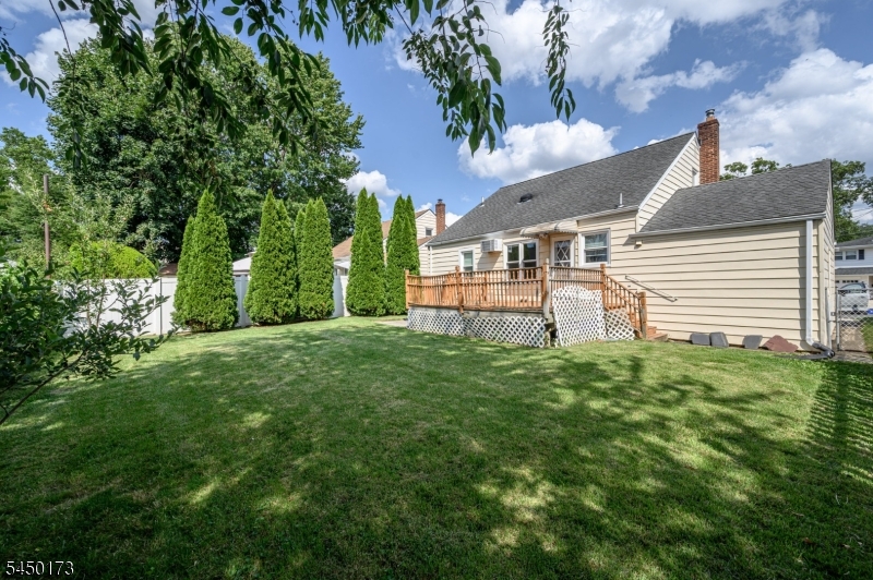 1206 Gruber Ave