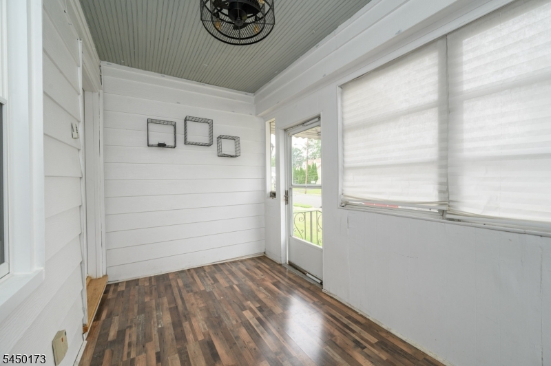 1206 Gruber Ave