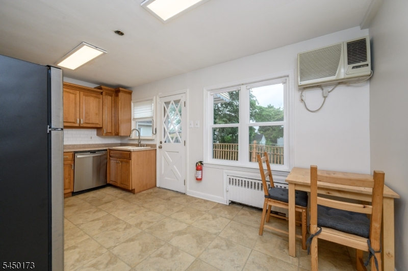 1206 Gruber Ave