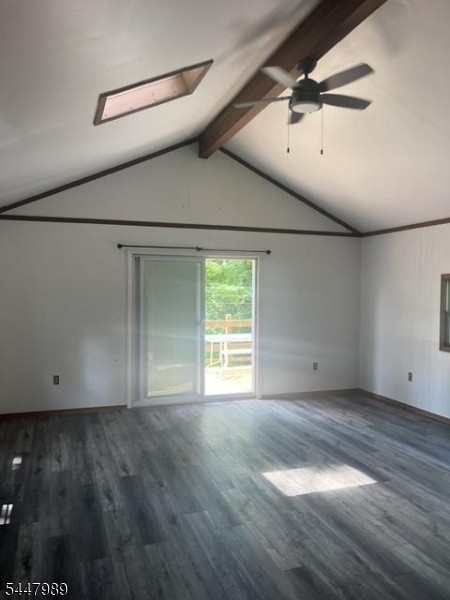 74 Lakeside Dr North