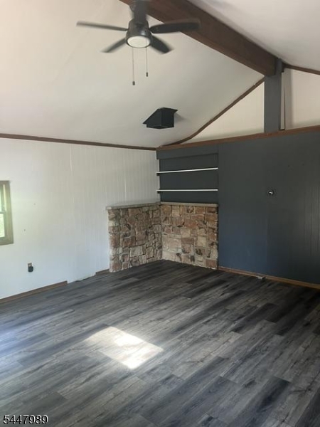 74 Lakeside Dr North