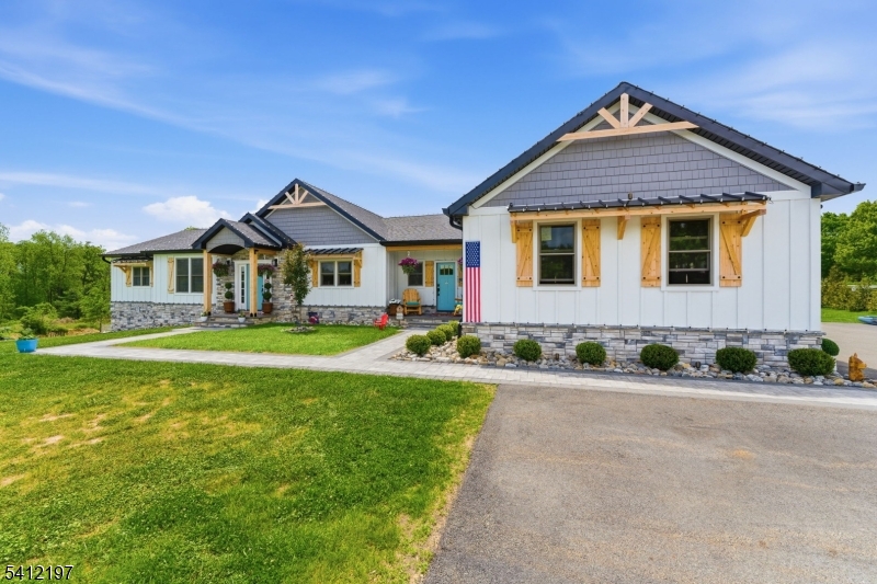 27 Sterling Dr