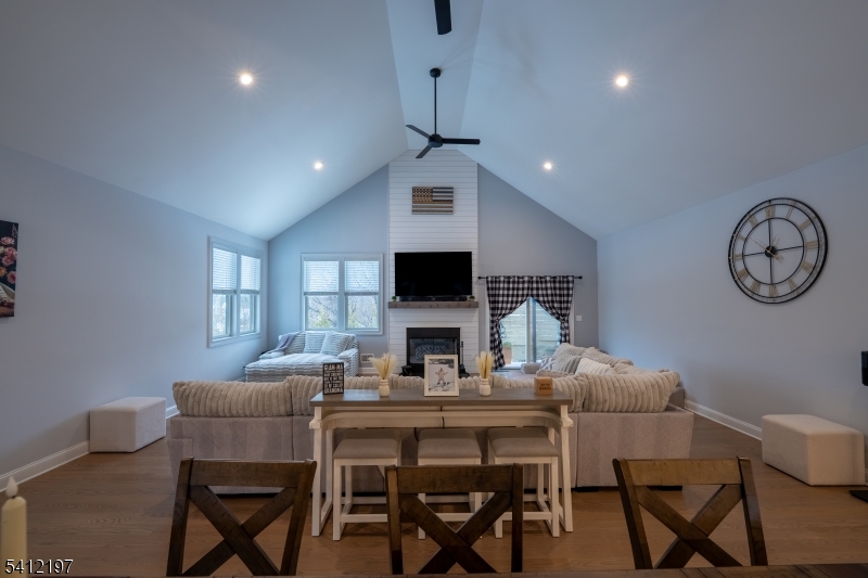 27 Sterling Dr