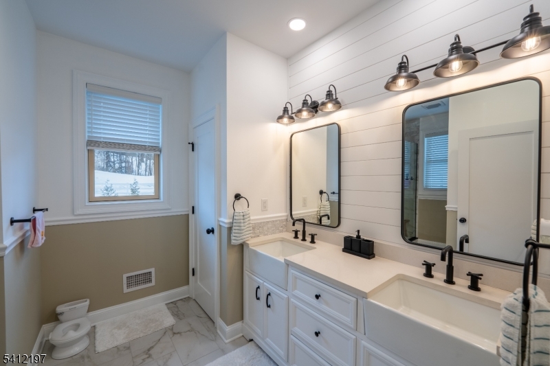 27 Sterling Dr