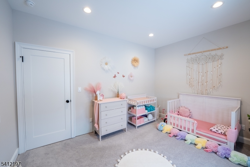 27 Sterling Dr