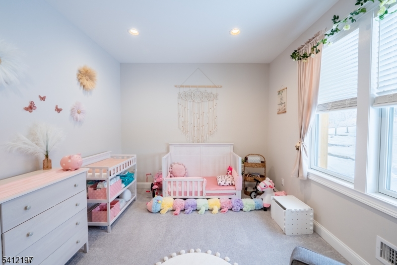 27 Sterling Dr