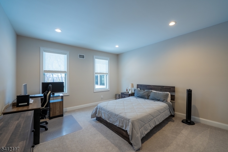 27 Sterling Dr