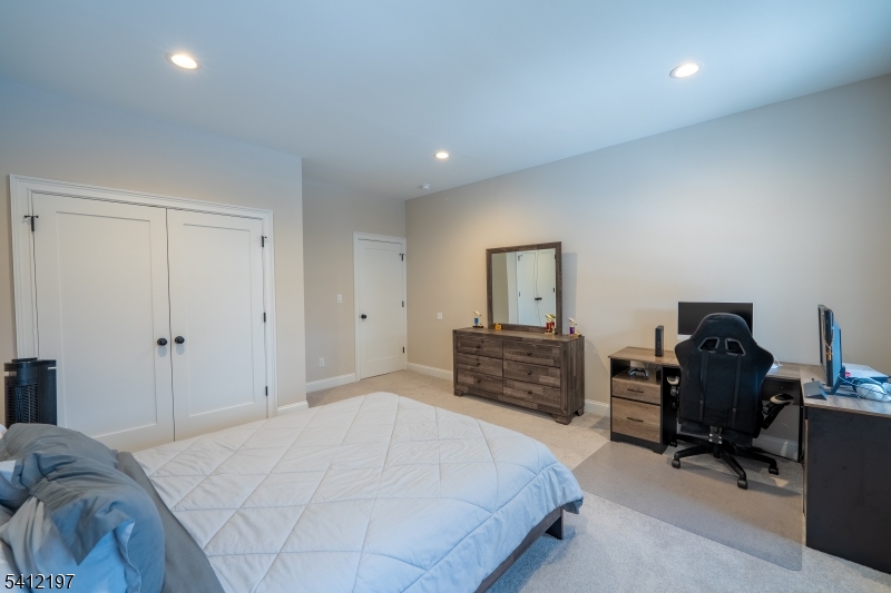 27 Sterling Dr